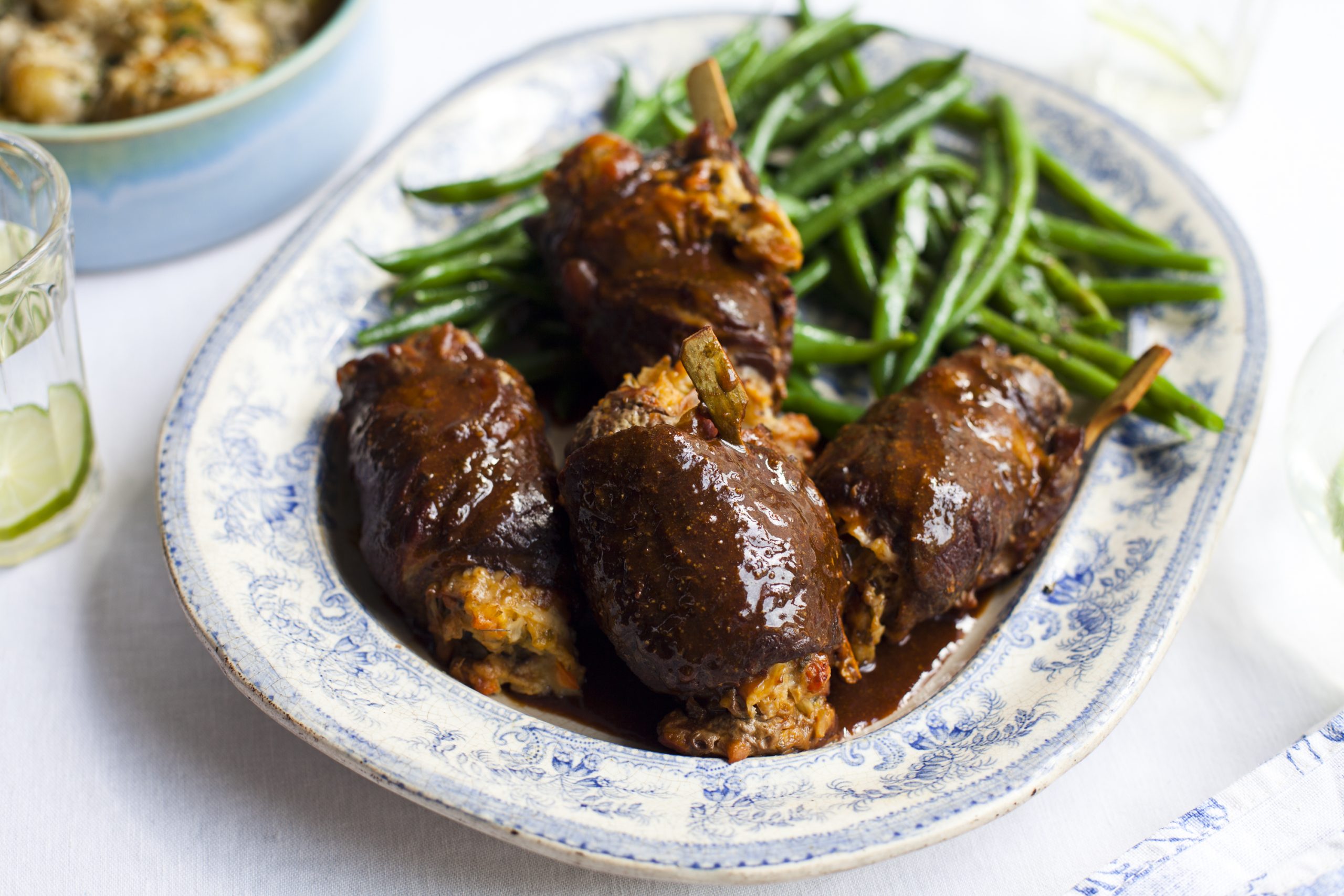 Gevuld stoofvlees met gestampte aardappel en gegratineerde Parmezaanse kaas